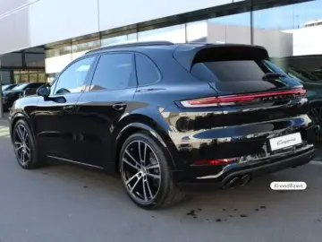 Porsche Cayenne Black Edition