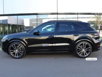Porsche Cayenne Black Edition