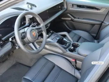 Porsche Cayenne Black Edition