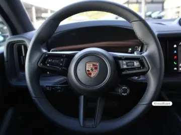 Porsche Cayenne Black Edition