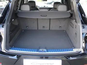Porsche Cayenne Black Edition