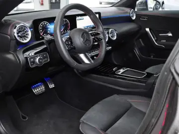 Mercedes-Benz CLA 200d AMG COUPE