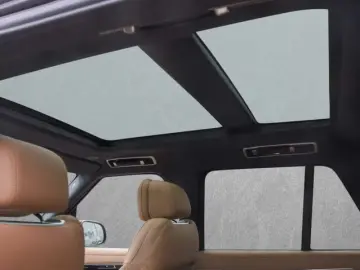 Land Rover Range Rover P550e HSE Pano Massage 22inch