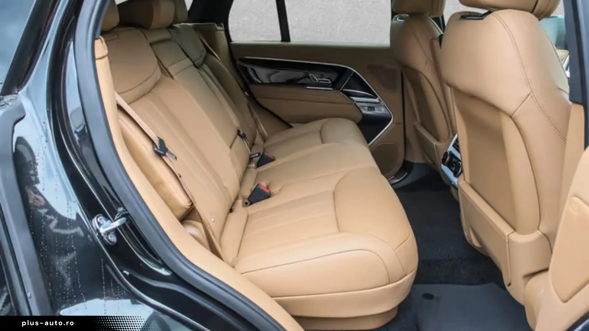 Land Rover Range Rover P550e HSE Pano Massage 22inch