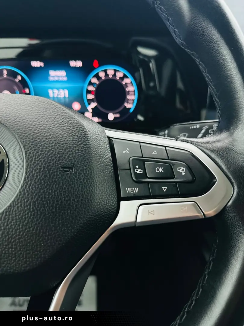 VOLKSWAGEN GOLF 2023 2.0D E6 Garantie 12 Luni Rate Avans 0 D