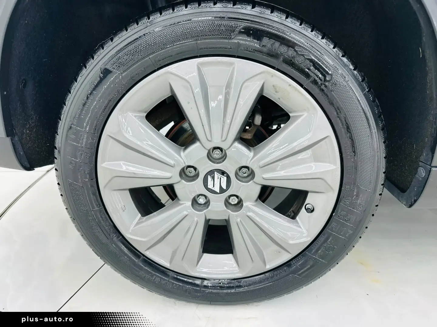 SUZUKI VITARA 2020 1.0i E6 4X4 Garantie 12 Luni Rate Avans 0