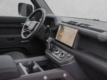 Land Rover Defender 110 X-Dynamic SE D300 Pano