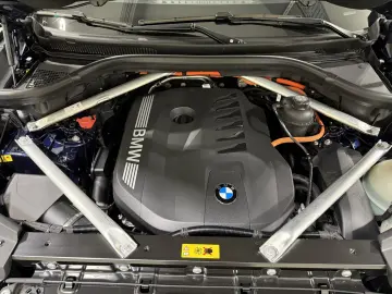 BMW X5 xDrive50e M Sportpaket AHK ACC 360  HUD HK