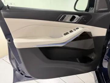 BMW X5 xDrive50e M Sportpaket AHK ACC 360  HUD HK