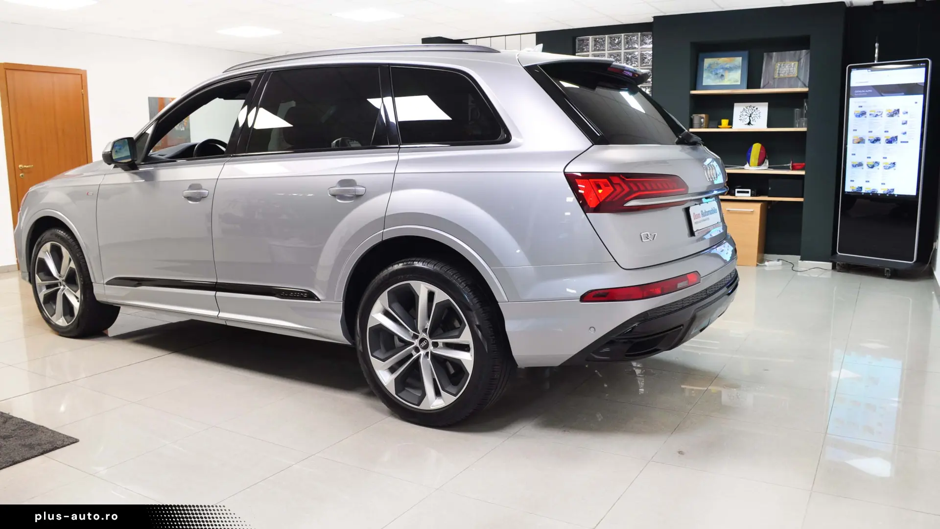 AUDI Q7 3.0i QUATTRO 340 CP S LINE PANO 4XCAMERA