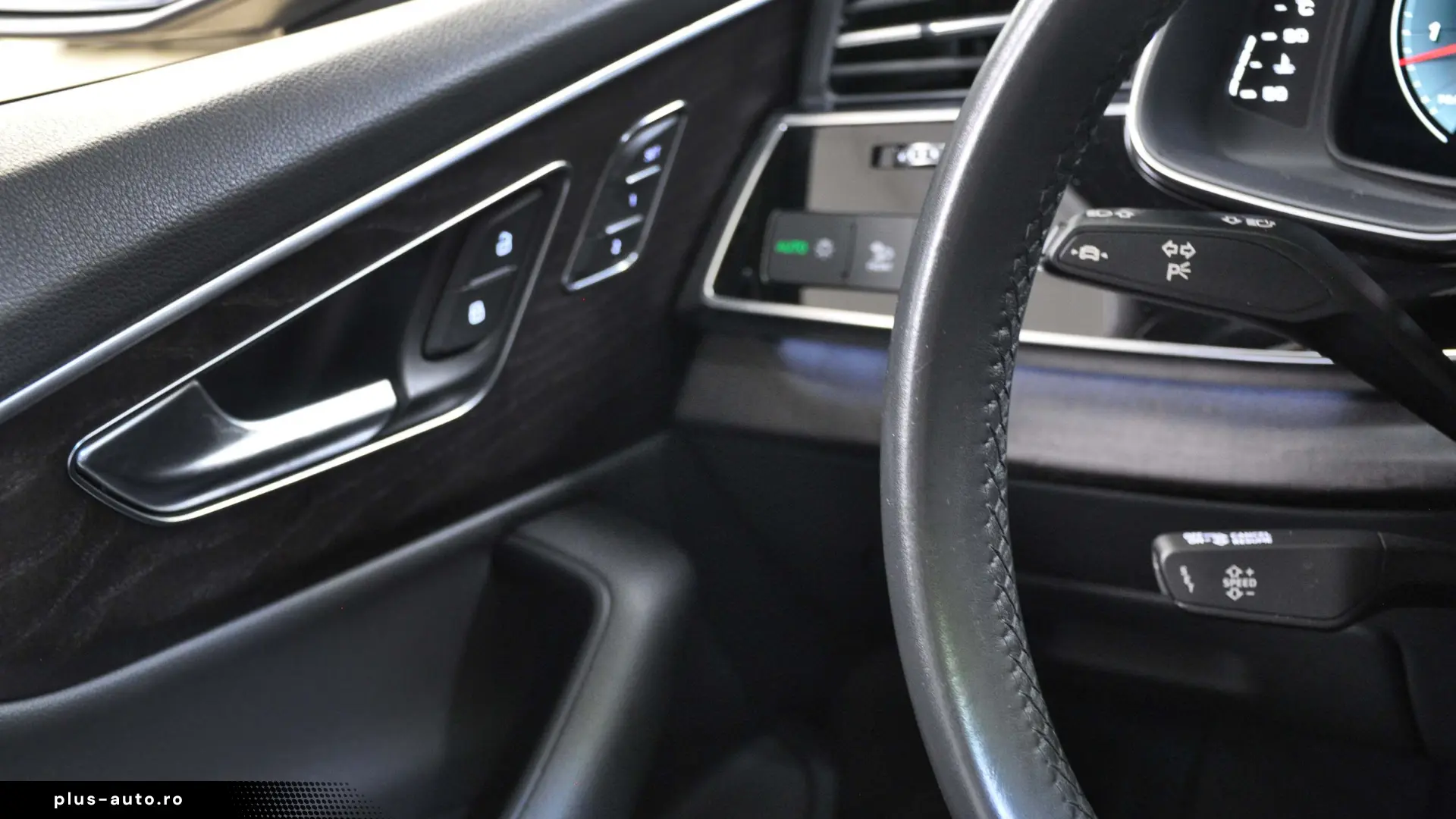 AUDI Q7 3.0i QUATTRO 340 CP S LINE PANO 4XCAMERA
