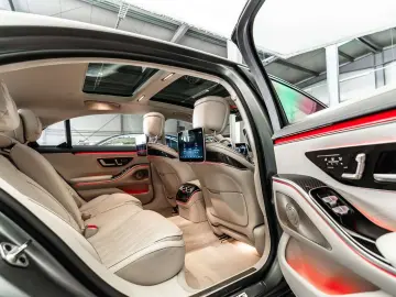 MERCEDES-BENZ S 63 AMG E Performance Long   ONLY 4.960km!!