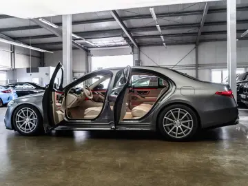 MERCEDES-BENZ S 63 AMG E Performance Long   ONLY 4.960km!!