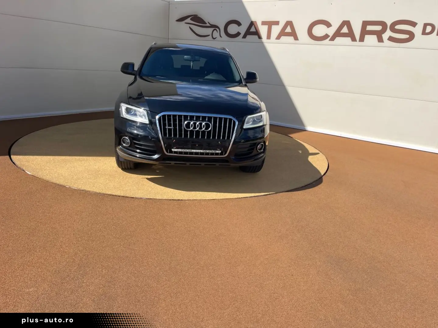 Audi Q5 2.0TDI  177CP  SLINE  BI-Xenon  Piele  Scaune încălz