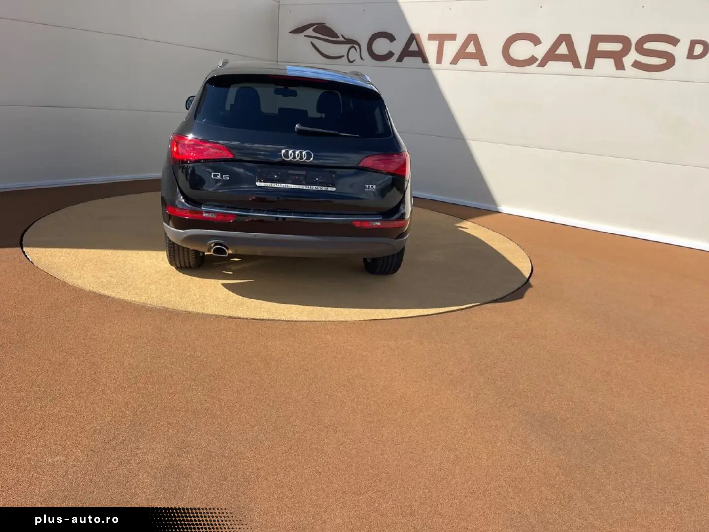 Audi Q5 2.0TDI  177CP  SLINE  BI-Xenon  Piele  Scaune încălz