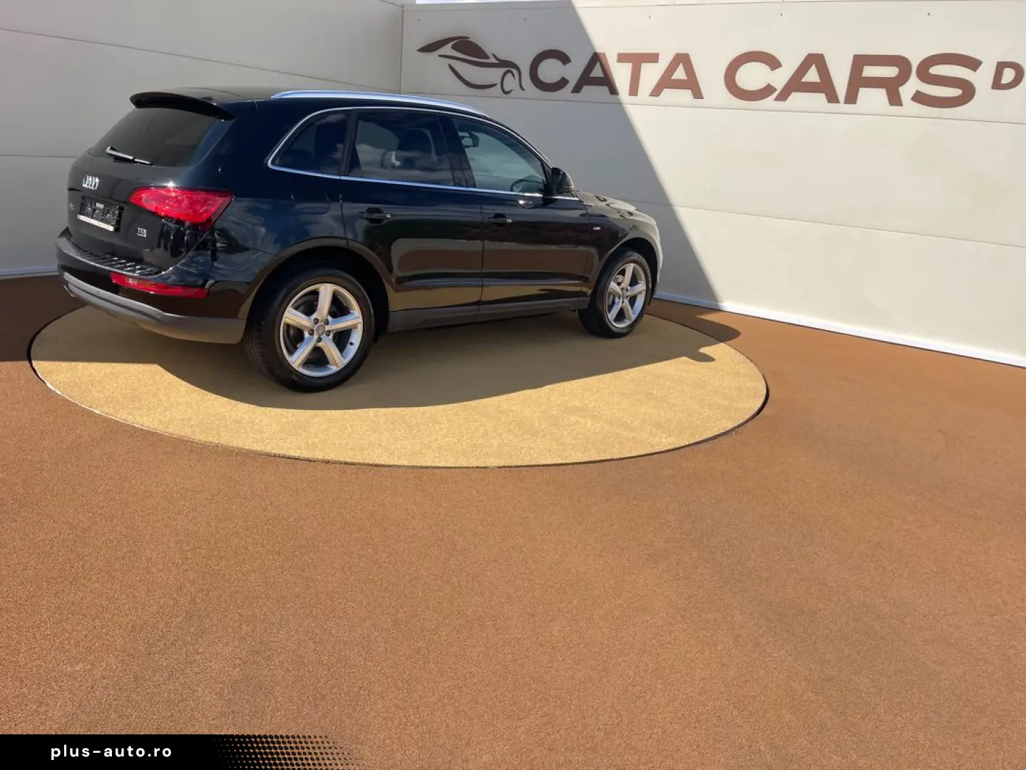 Audi Q5 2.0TDI  177CP  SLINE  BI-Xenon  Piele  Scaune încălz