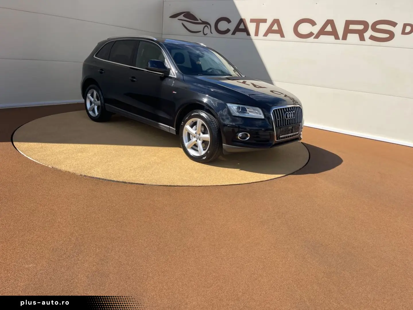 Audi Q5 2.0TDI  177CP  SLINE  BI-Xenon  Piele  Scaune încălz