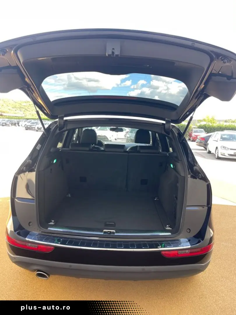 Audi Q5 2.0TDI  177CP  SLINE  BI-Xenon  Piele  Scaune încălz