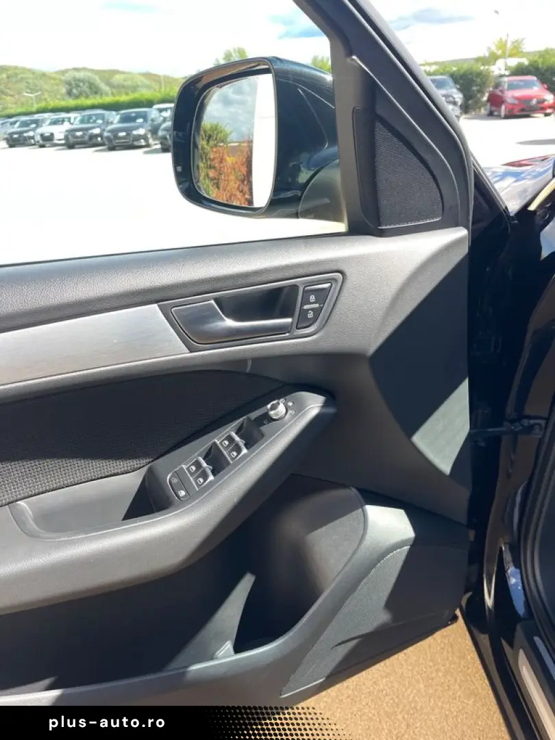 Audi Q5 2.0TDI  177CP  SLINE  BI-Xenon  Piele  Scaune încălz