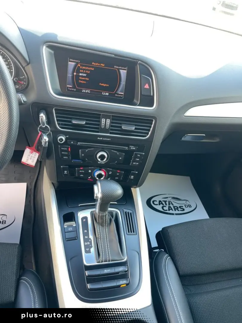 Audi Q5 2.0TDI  177CP  SLINE  BI-Xenon  Piele  Scaune încălz