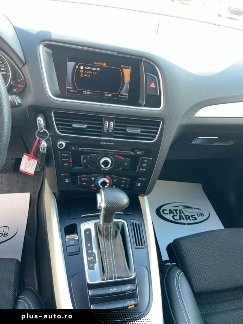 Audi Q5 2.0TDI  177CP  SLINE  BI-Xenon  Piele  Scaune încălz