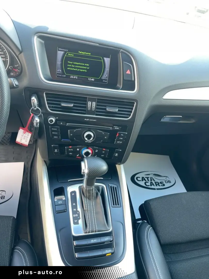 Audi Q5 2.0TDI  177CP  SLINE  BI-Xenon  Piele  Scaune încălz