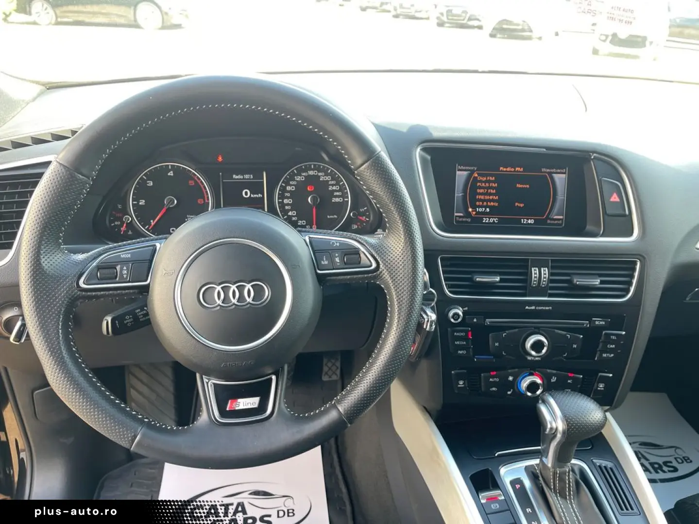 Audi Q5 2.0TDI  177CP  SLINE  BI-Xenon  Piele  Scaune încălz