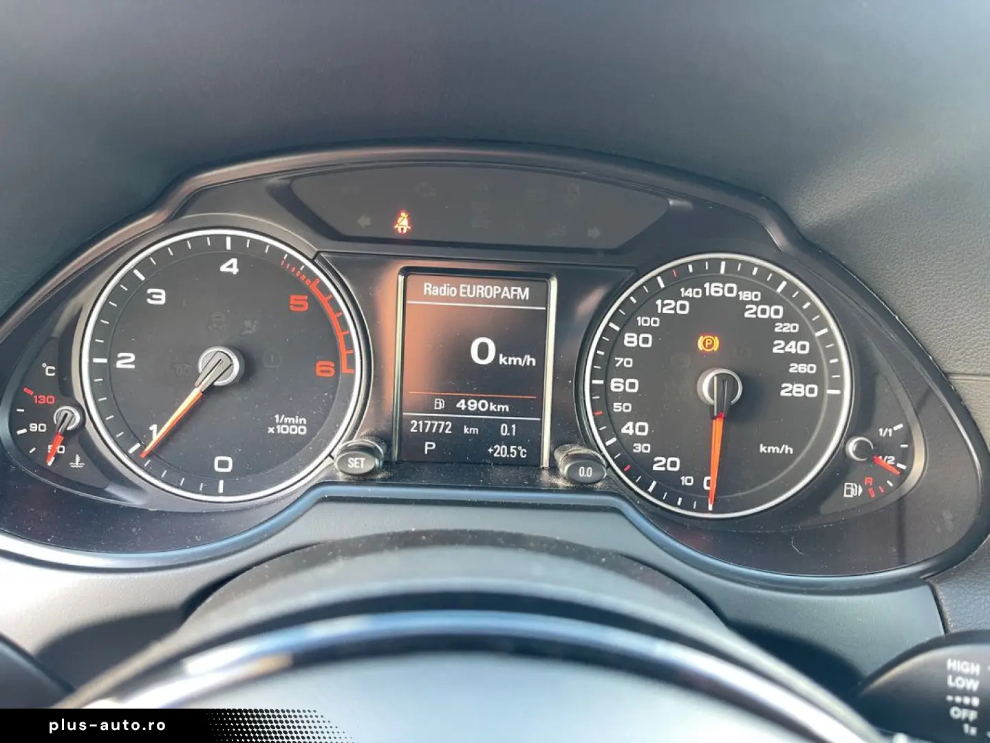 Audi Q5 2.0TDI  177CP  SLINE  BI-Xenon  Piele  Scaune încălz