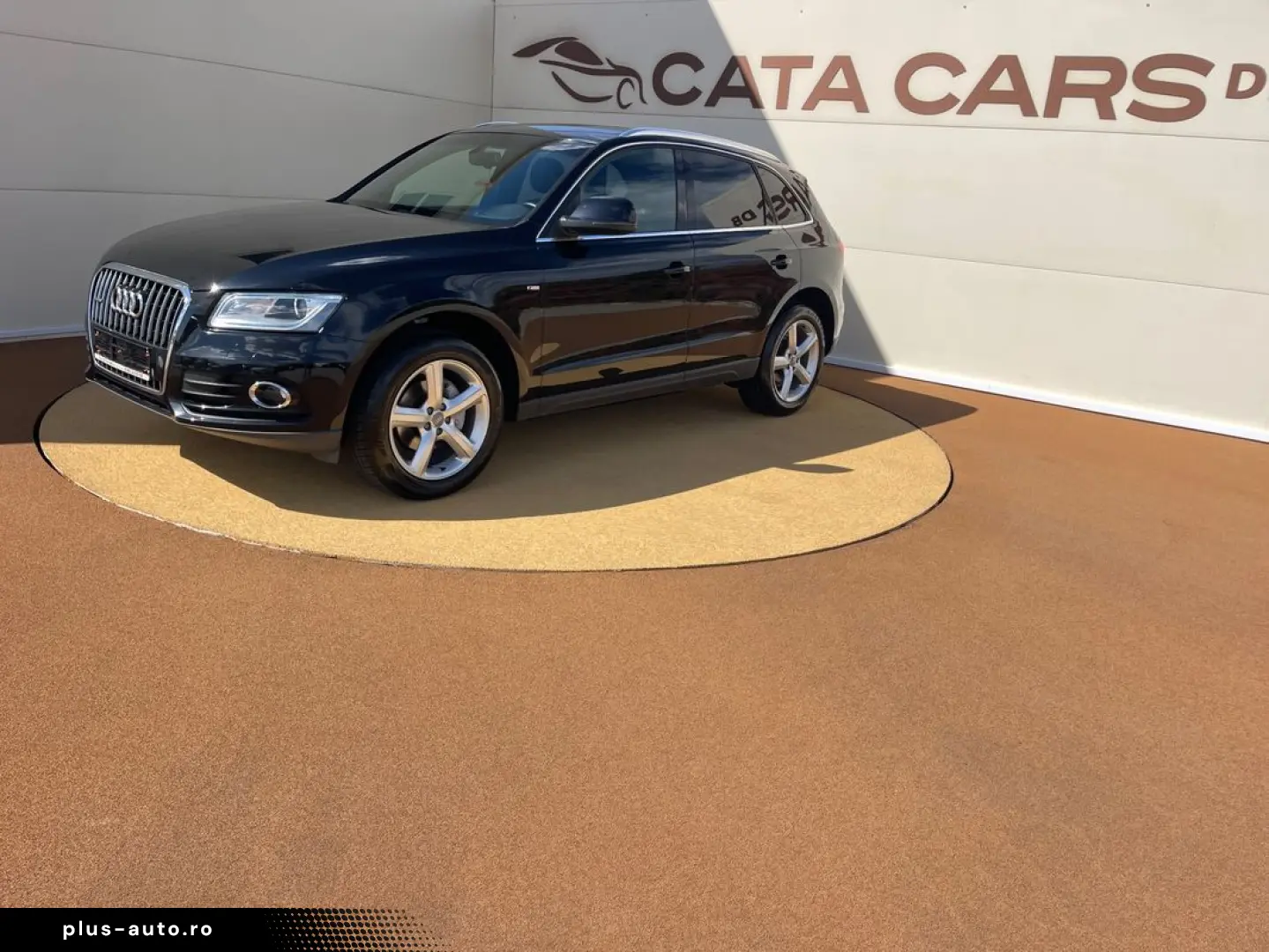 Audi Q5 2.0TDI  177CP  SLINE  BI-Xenon  Piele  Scaune încălz