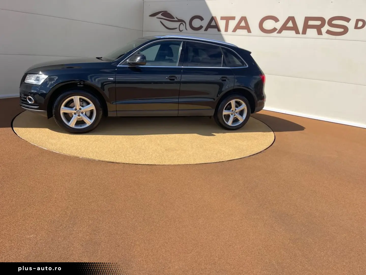 Audi Q5 2.0TDI  177CP  SLINE  BI-Xenon  Piele  Scaune încălz