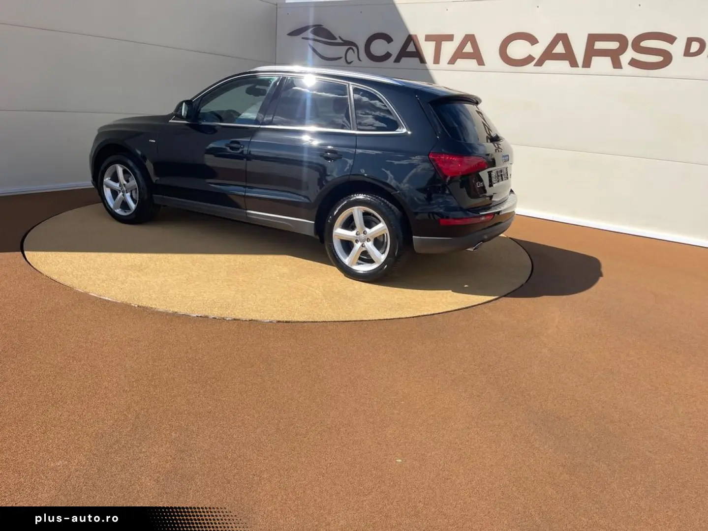 Audi Q5 2.0TDI  177CP  SLINE  BI-Xenon  Piele  Scaune încălz