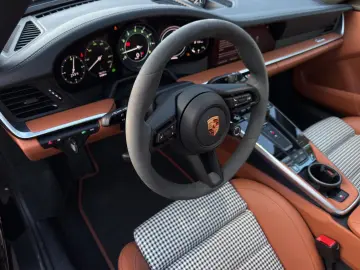 PORSCHE 911 Carrera S Heritage Approved 1.Hand Facelift