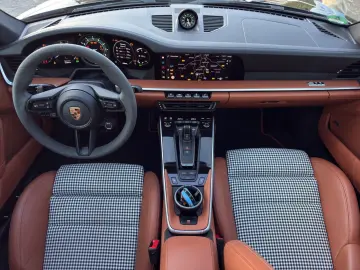PORSCHE 911 Carrera S Heritage Approved 1.Hand Facelift