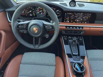 PORSCHE 911 Carrera S Heritage Approved 1.Hand Facelift
