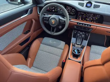 PORSCHE 911 Carrera S Heritage Approved 1.Hand Facelift