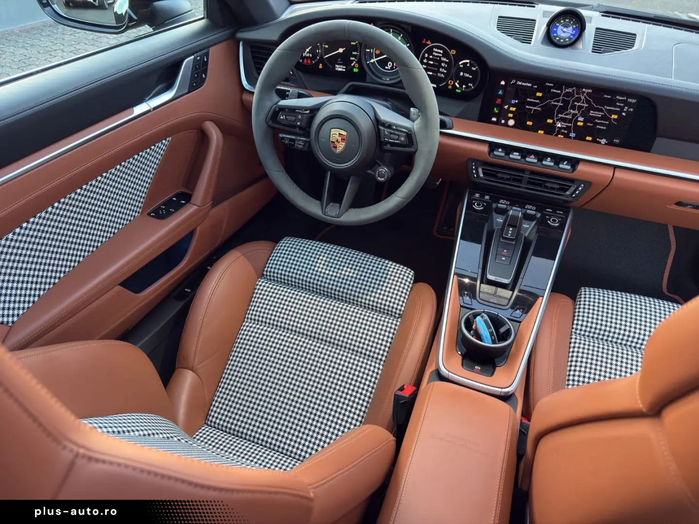 PORSCHE 911 Carrera S Heritage Approved 1.Hand Facelift