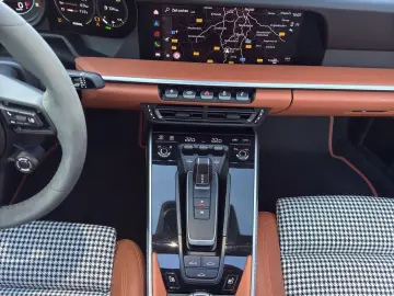 PORSCHE 911 Carrera S Heritage Approved 1.Hand Facelift
