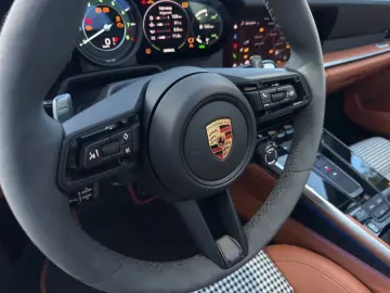 PORSCHE 911 Carrera S Heritage Approved 1.Hand Facelift