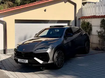 LAMBORGHINI Urus SE PANO B&O MASSAGE MWST