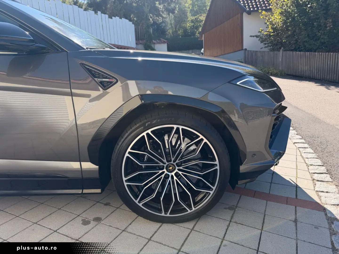 LAMBORGHINI Urus SE PANO B&O MASSAGE MWST