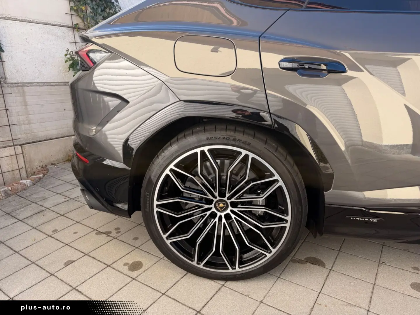 LAMBORGHINI Urus SE PANO B&O MASSAGE MWST