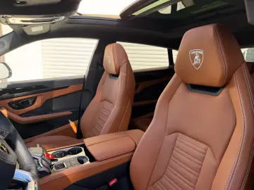 LAMBORGHINI Urus SE PANO B&O MASSAGE MWST