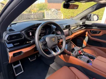 LAMBORGHINI Urus SE PANO B&O MASSAGE MWST