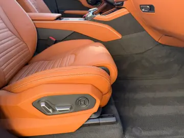 LAMBORGHINI Urus SE PANO B&O MASSAGE MWST