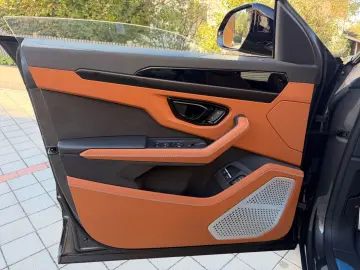 LAMBORGHINI Urus SE PANO B&O MASSAGE MWST