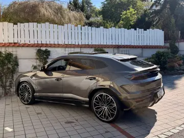 LAMBORGHINI Urus SE PANO B&O MASSAGE MWST
