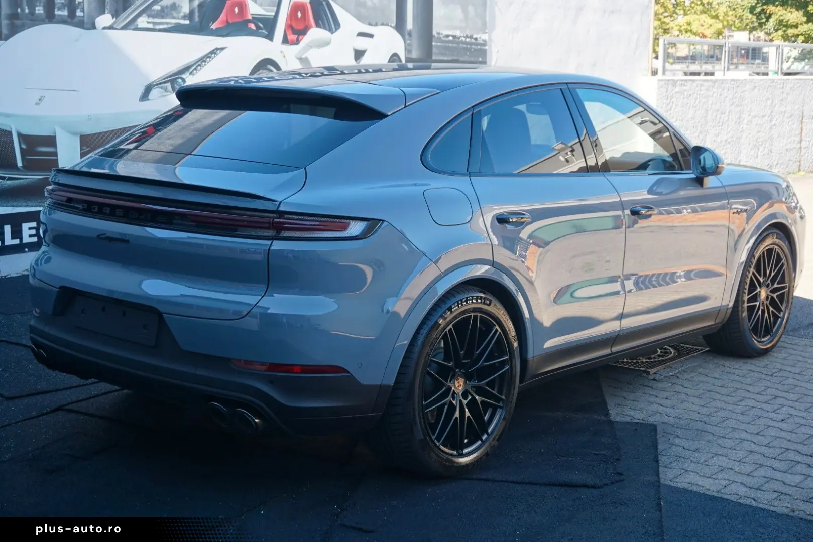 PORSCHE Cayenne Coupe E-Hybrid Arktikgrau 18Wege Sitze
