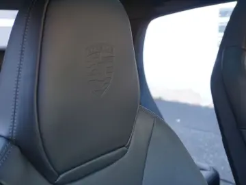 PORSCHE Cayenne Coupe E-Hybrid Arktikgrau 18Wege Sitze