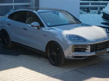 PORSCHE Cayenne Coupe E-Hybrid Arktikgrau 18Wege Sitze