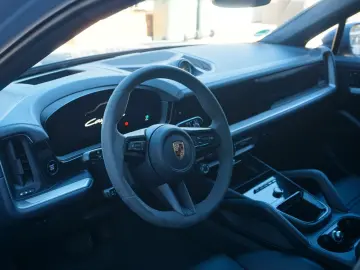 PORSCHE Cayenne Coupe E-Hybrid Arktikgrau 18Wege Sitze